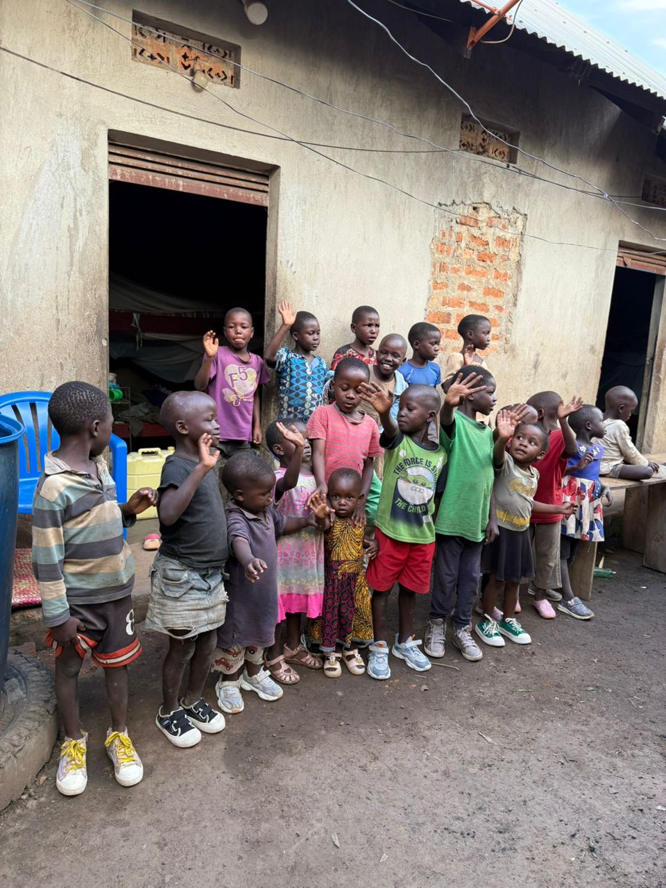 Kids waving
